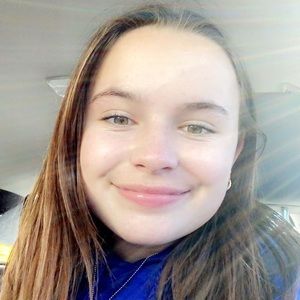 Meet your Posher, Madeleine